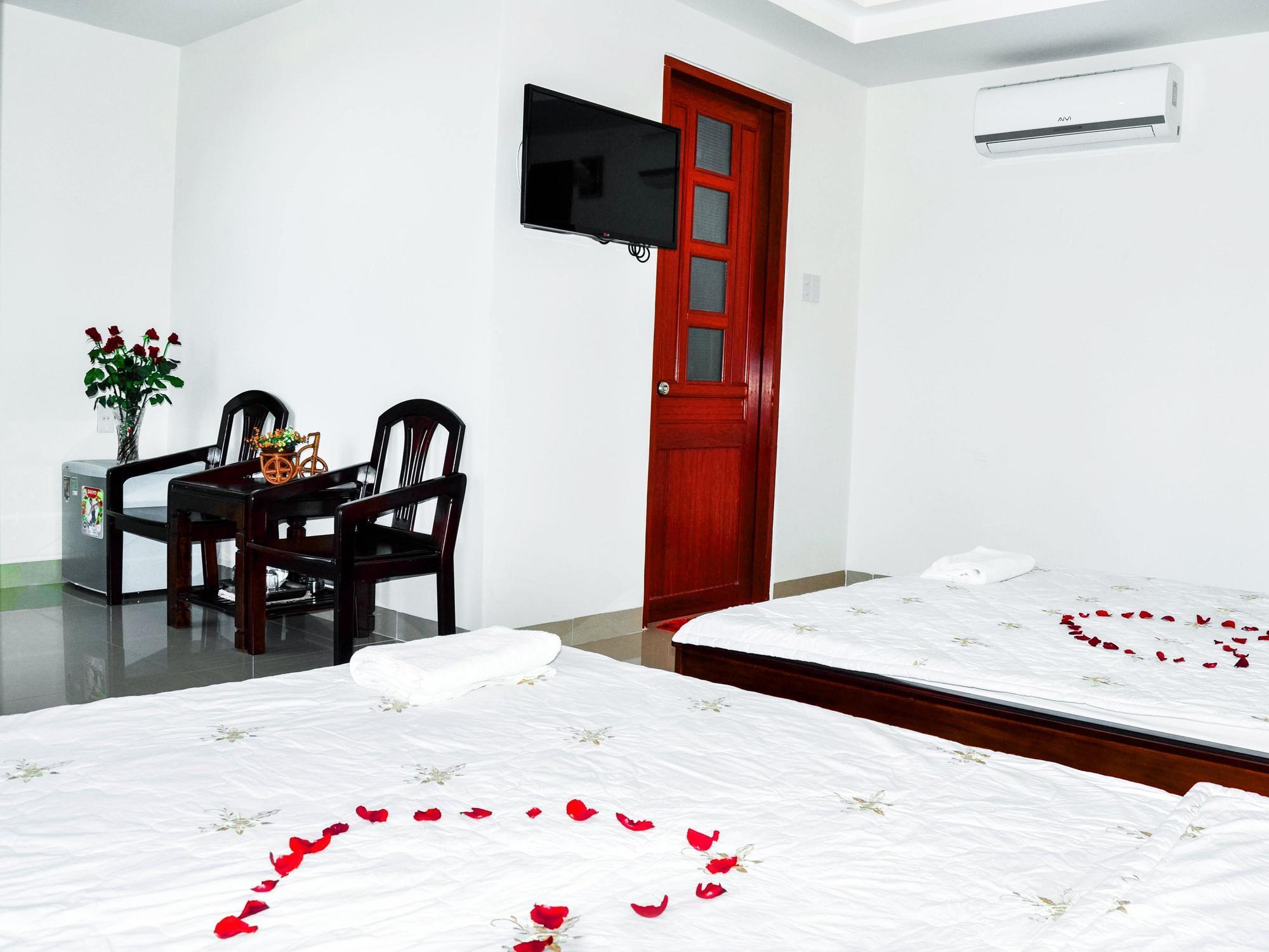 Thien Thanh Hotel - E Dragon Nha Trang Exteriör bild