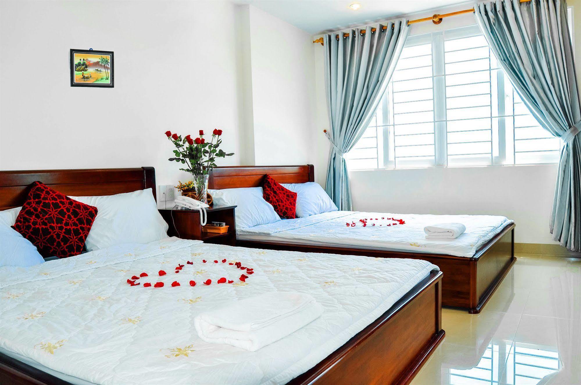 Thien Thanh Hotel - E Dragon Nha Trang Exteriör bild