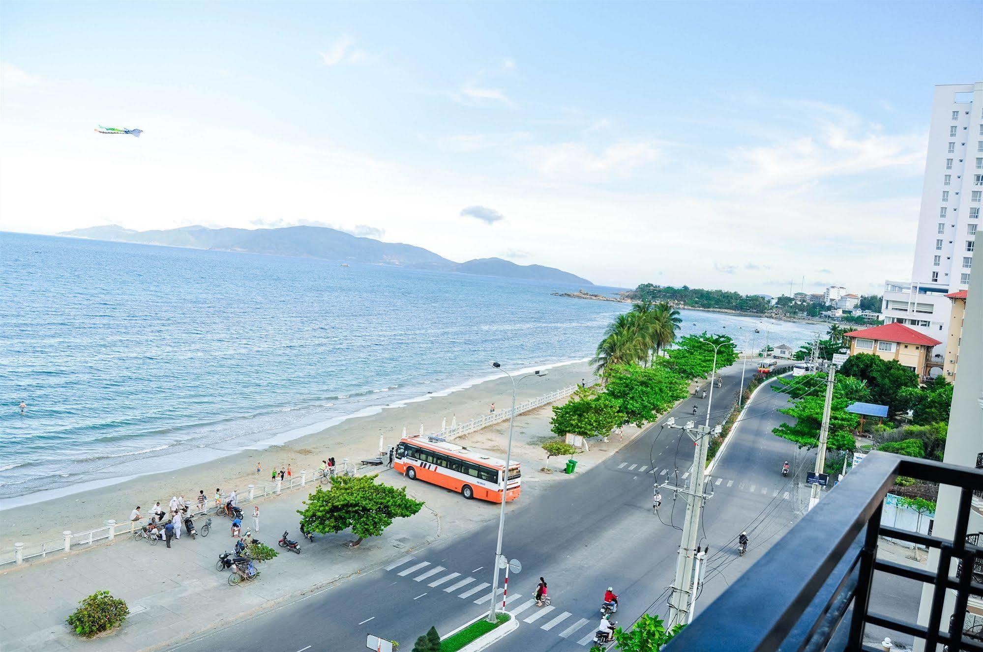 Thien Thanh Hotel - E Dragon Nha Trang Exteriör bild